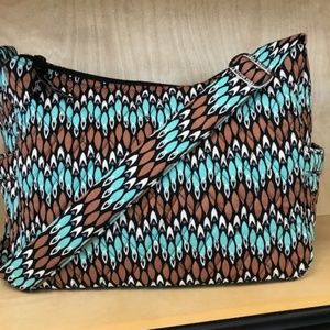 VERA BRADLEY HANDBAG